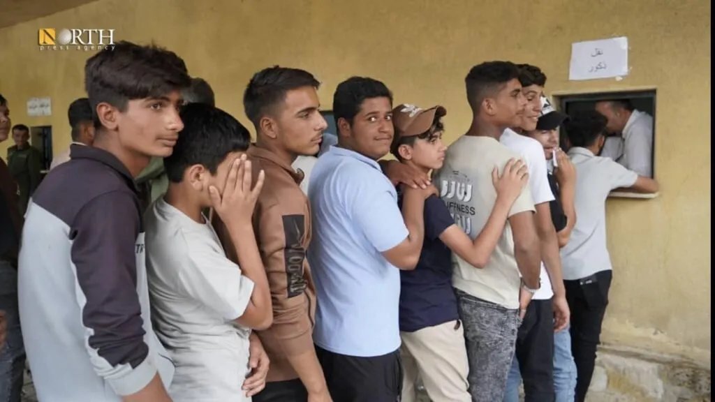 الإدارة الذاتية تعلن: أكثر من 26 ألف طالب وطالبة يتقدمون لامتحانات المنهاج الحكومي في شمال شرق سوريا