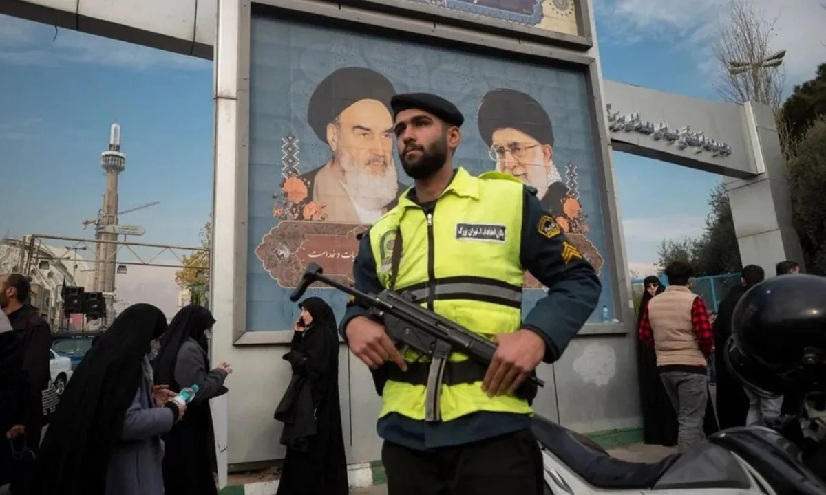 تصاعد التوتر: اشتباكات بين الحرس الثوري الإيراني وعناصر يشتبه بصلتهم بالموساد وسط تصعيد متبادل