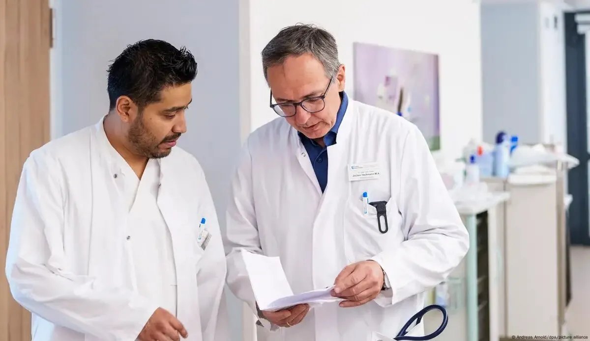 تقرير مقلق: ربع المهاجرين في ألمانيا يفكرون في الرحيل.. ما الأسباب والتداعيات؟