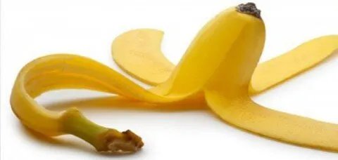 قشر الموز والرجال: هل يعالج ضعف الانتصاب أم يضر بالصحة الجنسية؟
