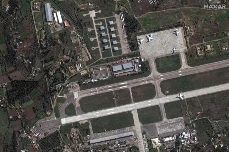 روسيا ترفع حالة التأهب في حميميم وسط تصاعد التوترات الإقليمية الإيرانية الإسرائيلية