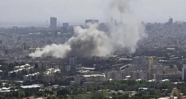 تصعيد خطير: إسرائيل وإيران تتبادلان الضربات وتصعيد التوتر النووي