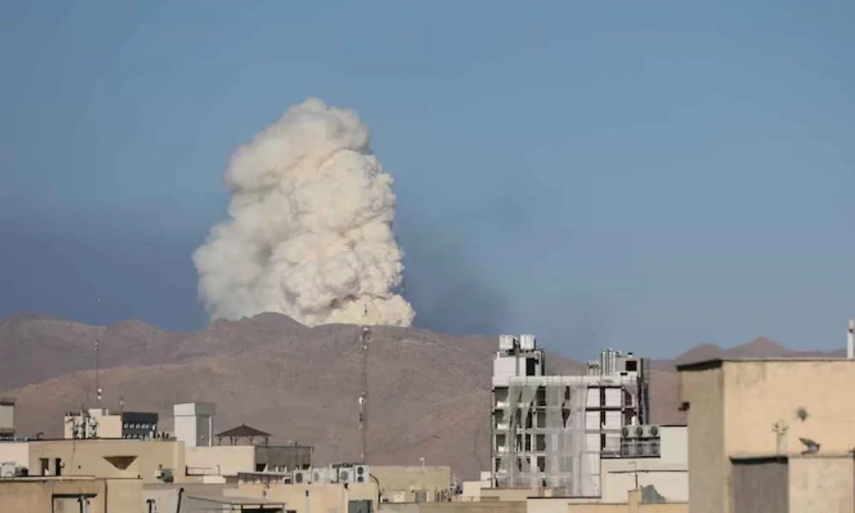 تصعيد خطير: نتنياهو يهدد بإسقاط النظام الإيراني بعد استهداف منشآت نووية ومستشفى سوروكا