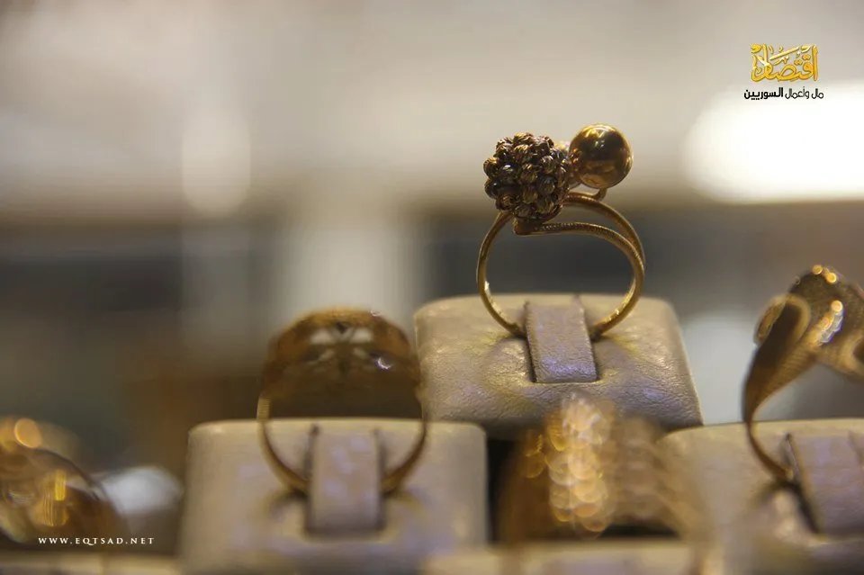 تراجع طفيف في أسعار الذهب بسوريا: تعرف على الأسعار الجديدة