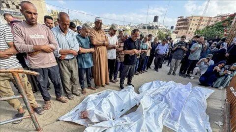 غزة تنزف: مجازر إسرائيلية تودي بحياة 71 فلسطينياً بينهم جوعى ينتظرون المساعدات