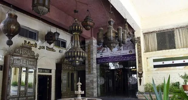 حاضنة دمر: كيف تحمي 62 حرفة سورية تراثية من الاندثار وتدعم الحرفيين؟