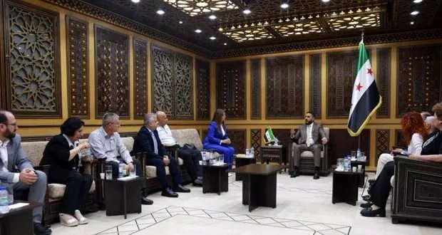 مدير الشؤون السياسية بالحسكة يلتقي ممثلي الطائفة المسيحية ويؤكد على دورهم