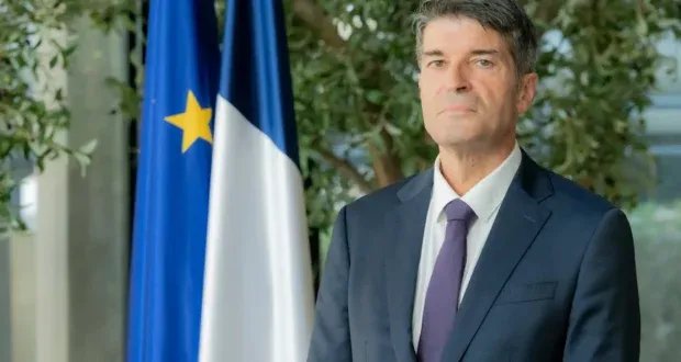 السفير الفرنسي بالرياض: الحل العسكري مع إيران غير مجدٍ.. والدبلوماسية هي الأفضل