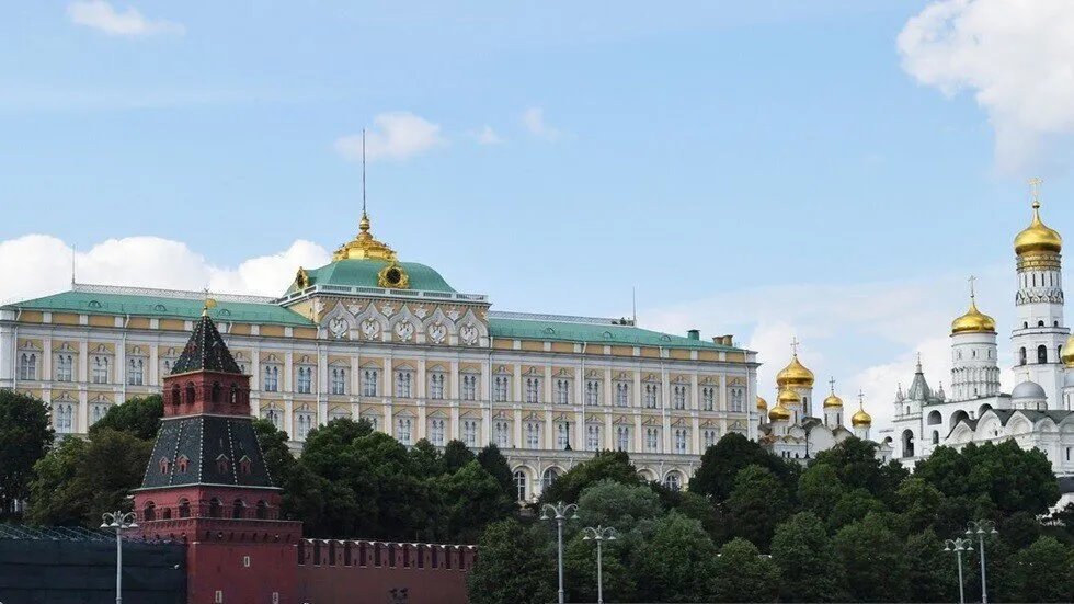 الكرملين يحذر: ضربة أمريكية لإيران قد تشعل حربًا إقليمية شاملة