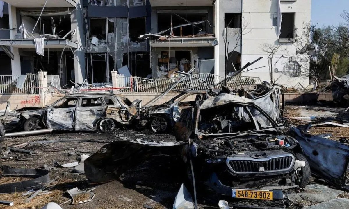 تصاعد التوتر: الحرب الإسرائيلية الإيرانية تدخل أسبوعها الثاني مع تبادل الضربات