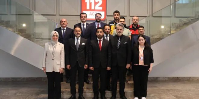 وزير الصحة السوري يبحث في إسطنبول تطوير القطاع الصحي مع كوادر طبية سورية