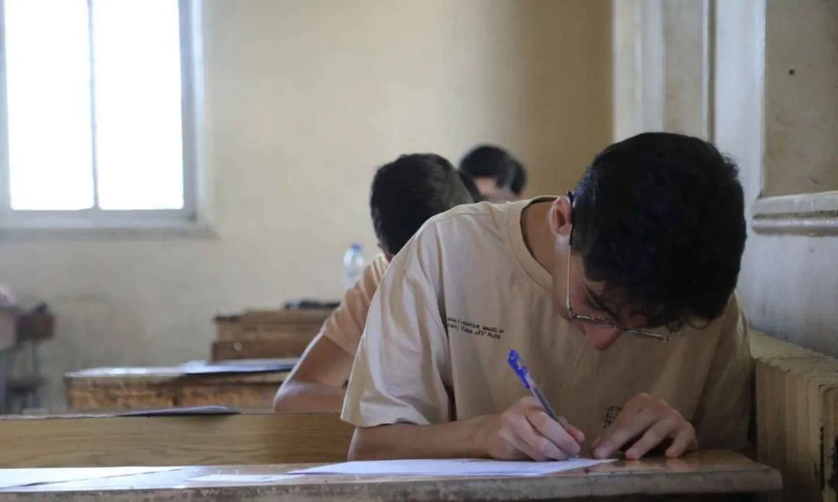 بدء امتحانات الشهادات الأساسية والثانوية في سوريا وسط إجراءات مشددة
