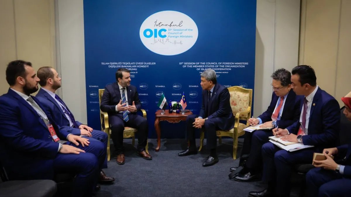 الشيباني يكثف جهوده الدبلوماسية على هامش اجتماع منظمة التعاون الإسلامي في إسطنبول