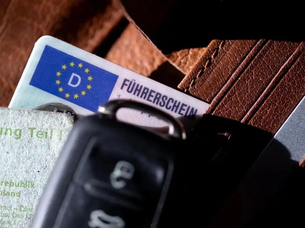 وزير النقل الألماني يسعى لخفض تكاليف رخصة القيادة بعد ارتفاع قياسي