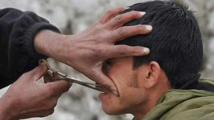 طالبان تعتقل رجالاً وحلاقين بسبب قصات الشعر المخالفة لقوانينها