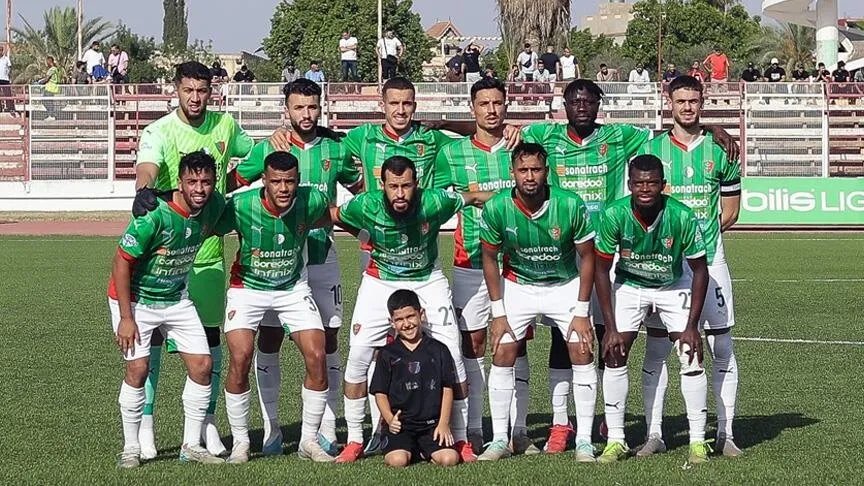 مولودية الجزائر يحرز لقب الدوري الجزائري للمرة التاسعة ويتفوق على شبيبة القبائل