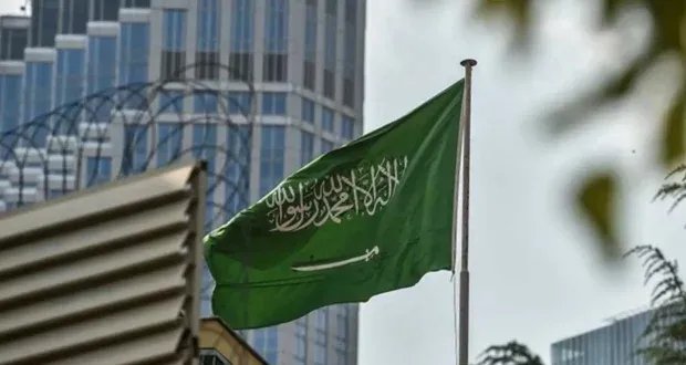 السعودية تعرب عن قلقها البالغ إزاء استهداف المنشآت النووية الإيرانية وتدعو إلى تجنب التصعيد