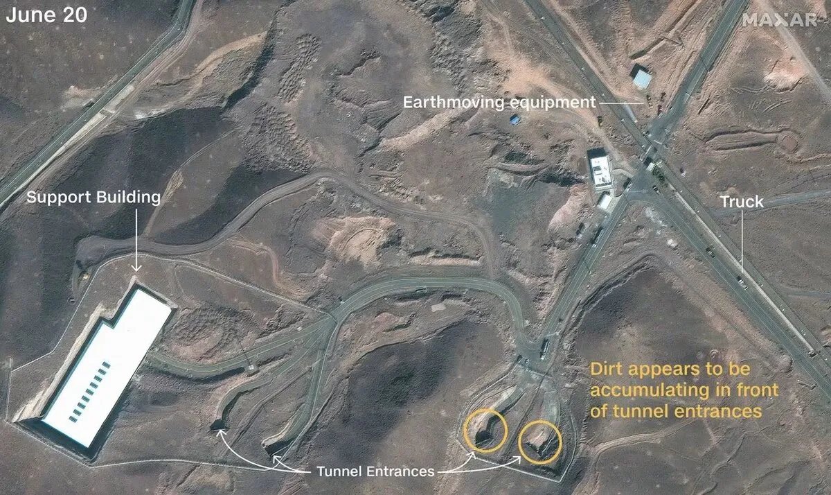 صور أقمار صناعية تكشف تحركات إيرانية في فوردو قبل ضربة أمريكية محتملة