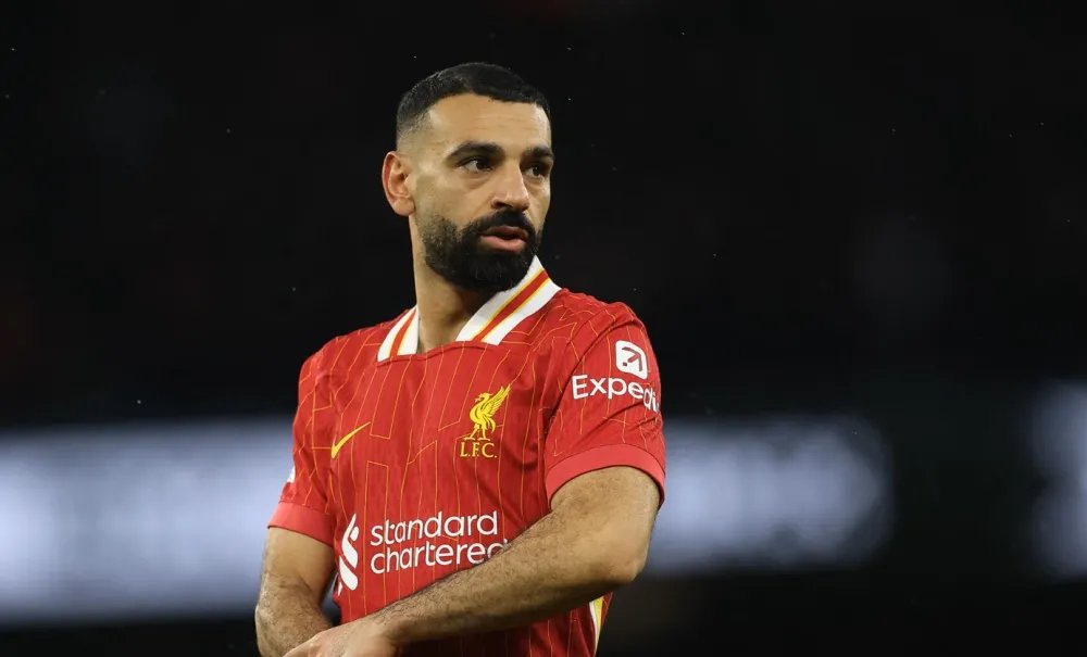 محمد صلاح يجدد عقده مع ليفربول حتى 2027 براتب أسبوعي قياسي