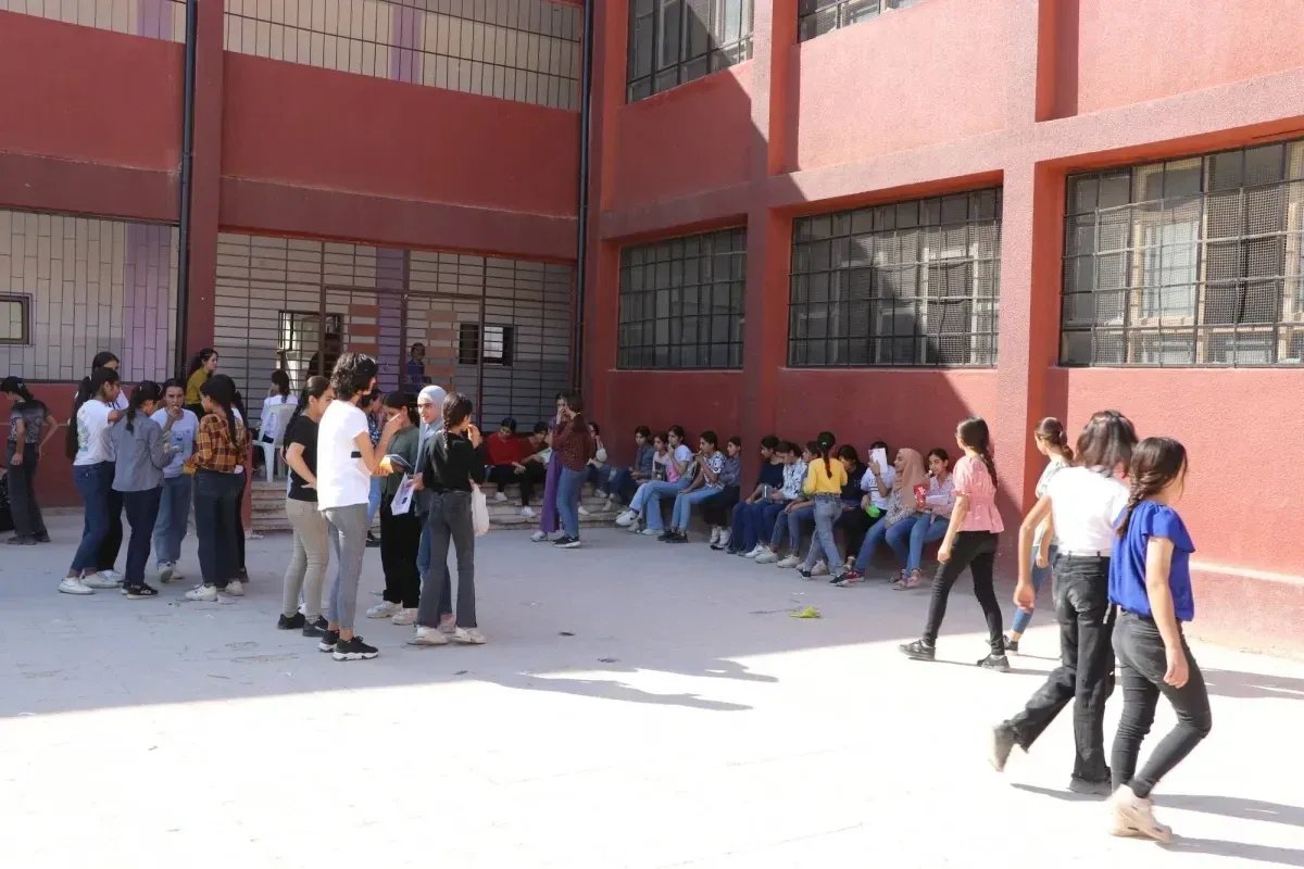 بدء التسجيل لامتحانات الشهادتين في مناطق "قسد" بإشراف سوري مشترك