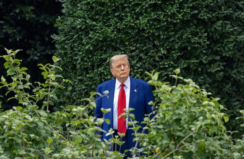 البنتاغون يستخدم تكتيك "التمويه" في ضربة مزعومة لإيران: تفاصيل من نيويورك تايمز