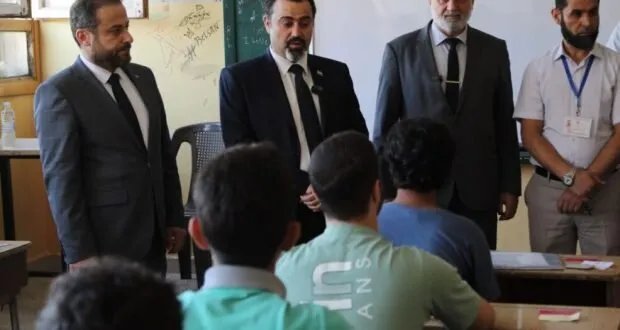 وزير التربية ومعاون وزير الداخلية يتفقدان مراكز امتحانات الثانوية المهنية في الدويلعة بدمشق