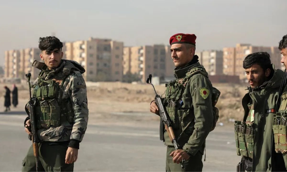 الإدارة الذاتية تُجدد تمسكها باللامركزية كحل سياسي في سوريا