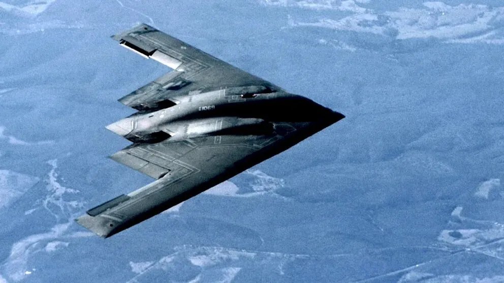 تفاصيل الضربة الجوية على إيران: كيف نفذت أمريكا 'خدعة القاذفات' لتضليل العالم؟