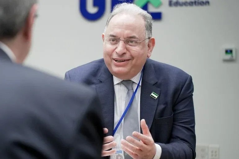 زيادة الرواتب الحكومية تدخل حيز التنفيذ في تموز المقبل وخطة لإعفاء ذوي الدخل المحدود من الضرائب