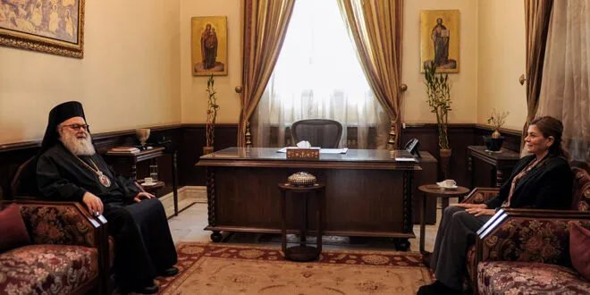 الوزيرة قبوات تبحث مع البطريرك يوحنا العاشر تعزيز الشراكة الوطنية بين أطياف الشعب السوري