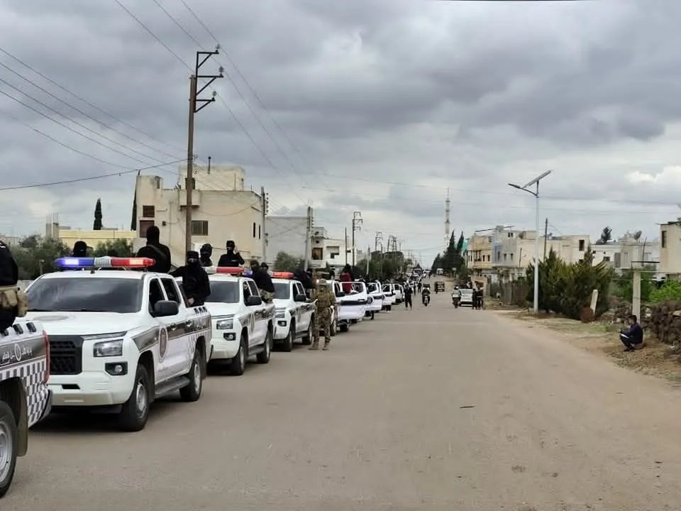 تصاعد التوترات الأمنية في بصرى الشام بعد حملة اعتقالات وفرض حظر تجوال