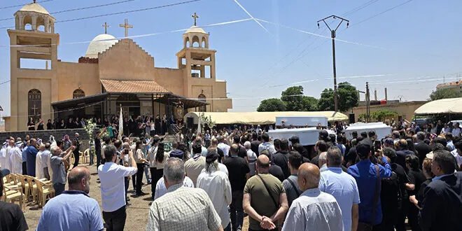 السويداء تودع ضحايا الهجوم الإرهابي على كنيسة مار إلياس بدمشق في مراسم مهيبة