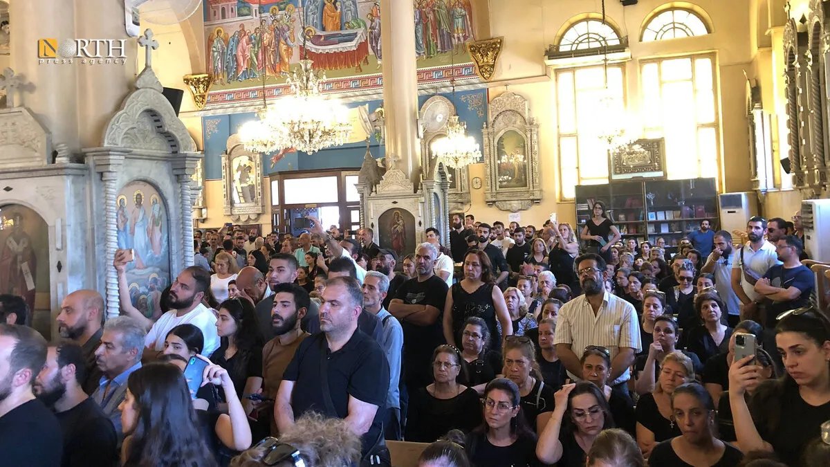 دمشق تودع ضحايا تفجير كنيسة الدويلعة في مراسم مؤثرة بكنيسة الصليب المقدس