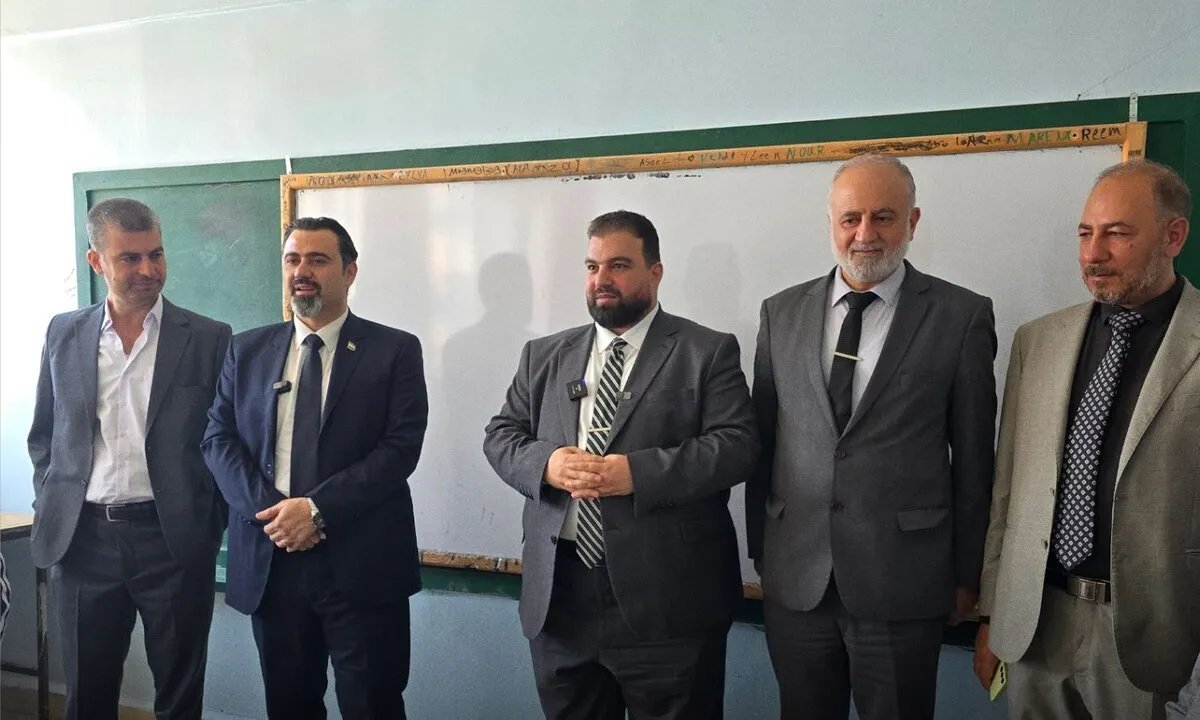 محافظ السويداء يستأنف مهامه بعد شهر من تقديم استقالته المثيرة للجدل