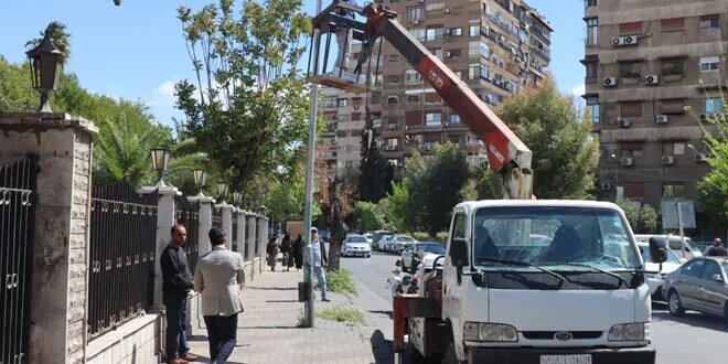 دمشق تعتمد الطاقة الشمسية لتحسين الإنارة وتوحيد اتجاه كورنيش الميدان لتخفيف الازدحام المروري.