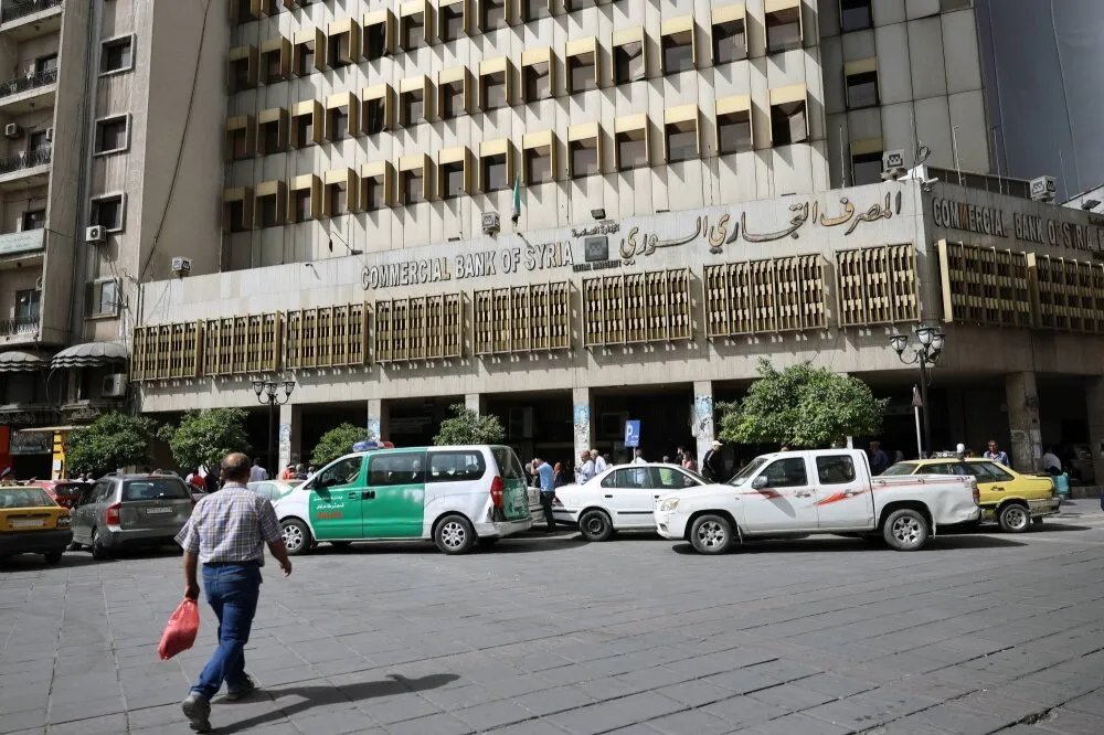 تكهنات حول خصخصة المصارف الحكومية في سوريا: هل تتجه الحكومة نحو هذا المسار؟