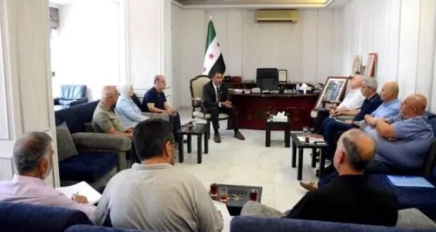 الأحمد يبحث مع رؤساء الاتحادات المهنية تحديات العمل النقابي وأوضاع العمال المجازين