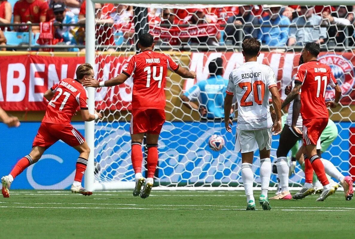 بنفيكا يطيح ببايرن ميونيخ ويتأهلان معًا إلى دور الـ16