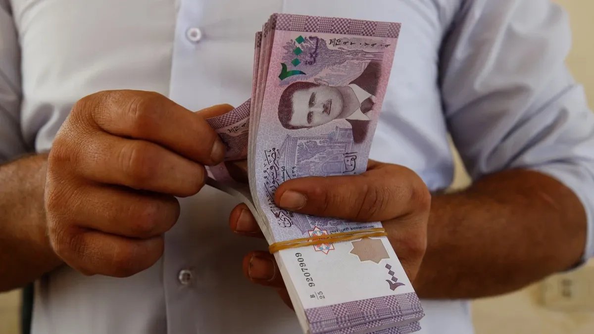 زيادة الرواتب في سوريا: هل تنجح أم تؤدي إلى التضخم؟ خبير اقتصادي يوضح