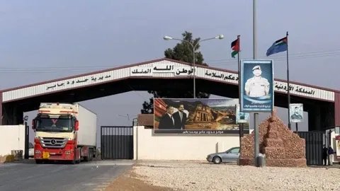 اتفاق تاريخي بين سوريا والأردن: إلغاء ضريبة الديزل لتسهيل حركة الحافلات