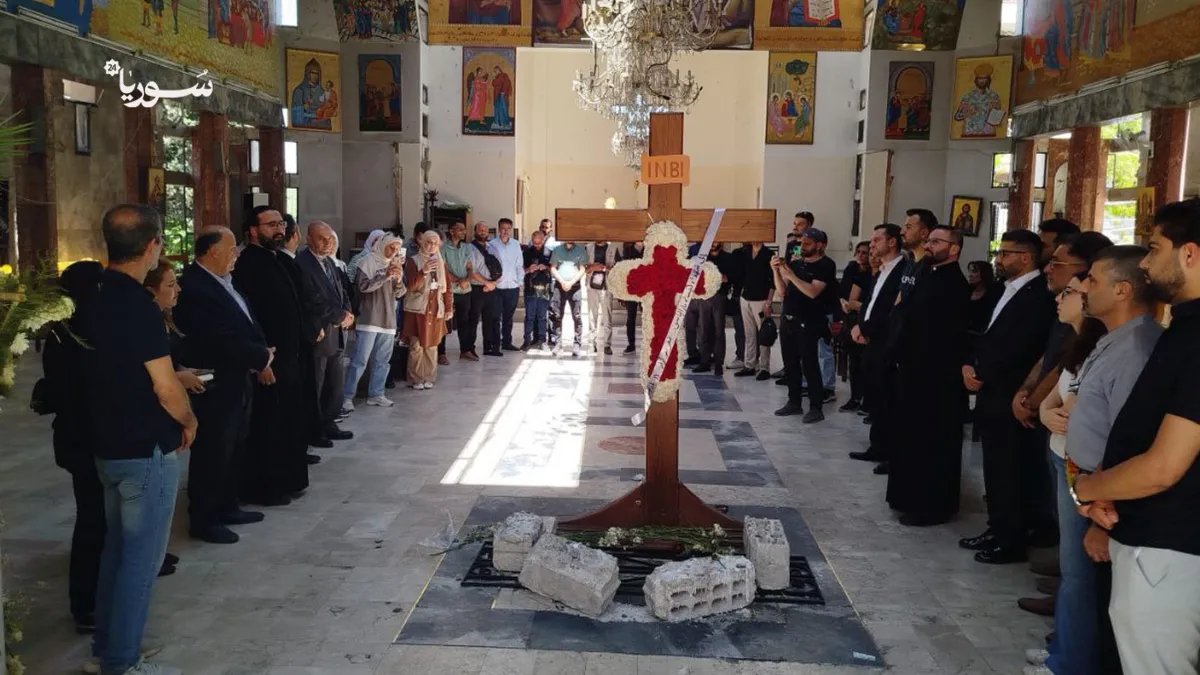 قافلة "الطائفة السورية" في دمشق لتقديم العزاء بضحايا كنيسة مار إلياس والتأكيد على الوحدة الوطنية