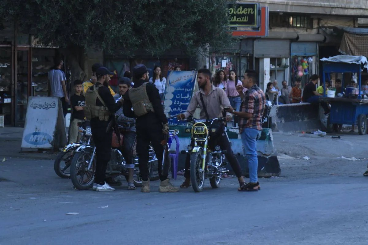 حمص: حملة لمصادرة الدراجات النارية تثير جدلاً حول الحلول البديلة وتأثيرها على معيشة السكان