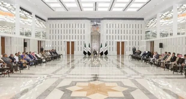 الرئيس الشرع يلتقي وجهاء القنيطرة والجولان ويناقش الأوضاع الخدمية والأمنية