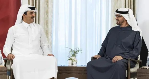 محمد بن زايد وتميم بن حمد يبحثان تطورات المنطقة وجهود تحقيق السلام