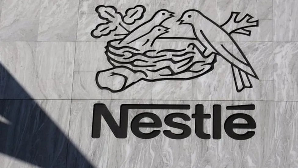 نستله تتخلى عن الألوان الاصطناعية في منتجاتها الأمريكية بحلول 2026 استجابة لضغوط المستهلكين