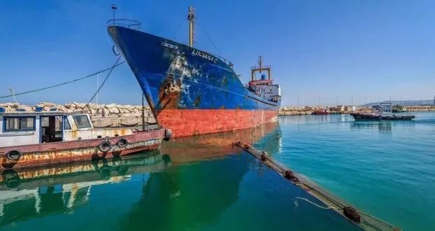 ميناء بانياس يستقبل السفينة "لوسيانا" لإجراء صيانة شاملة: خطوة نحو تعزيز النشاط البحري السوري