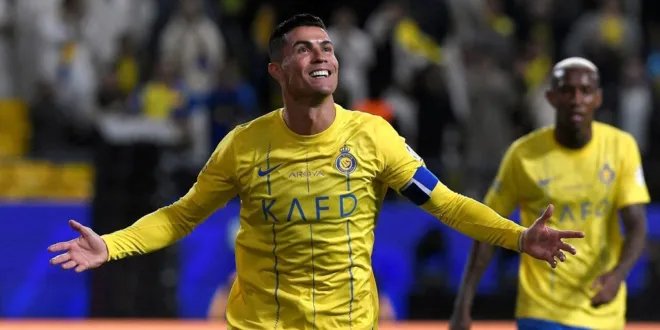 رسمياً: كريستيانو رونالدو يجدد عقده مع النصر حتى 2027