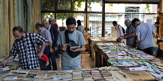 بعد عقود من الغياب: حلب تستعيد نبضها الثقافي بمعرض دوري للكتاب