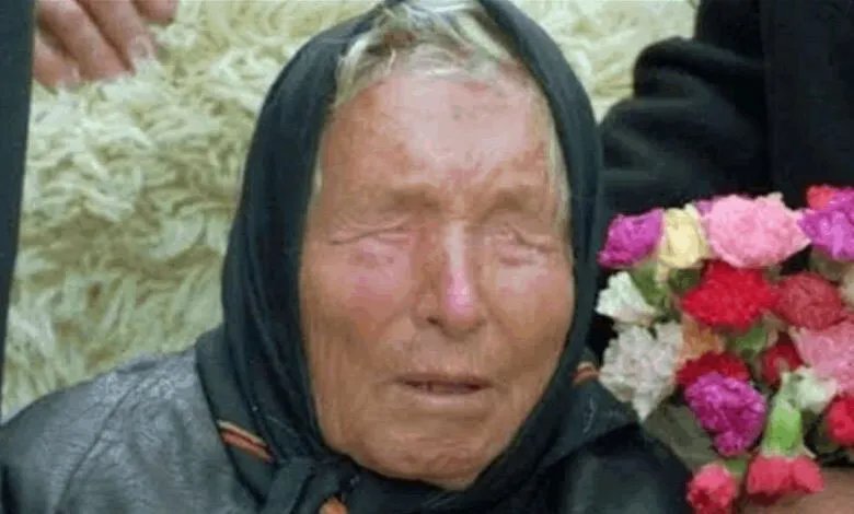 توقعات بابا فانغا لعام 2025: هل يشهد العالم كارثة بيئية وانهيارًا اقتصاديًا؟