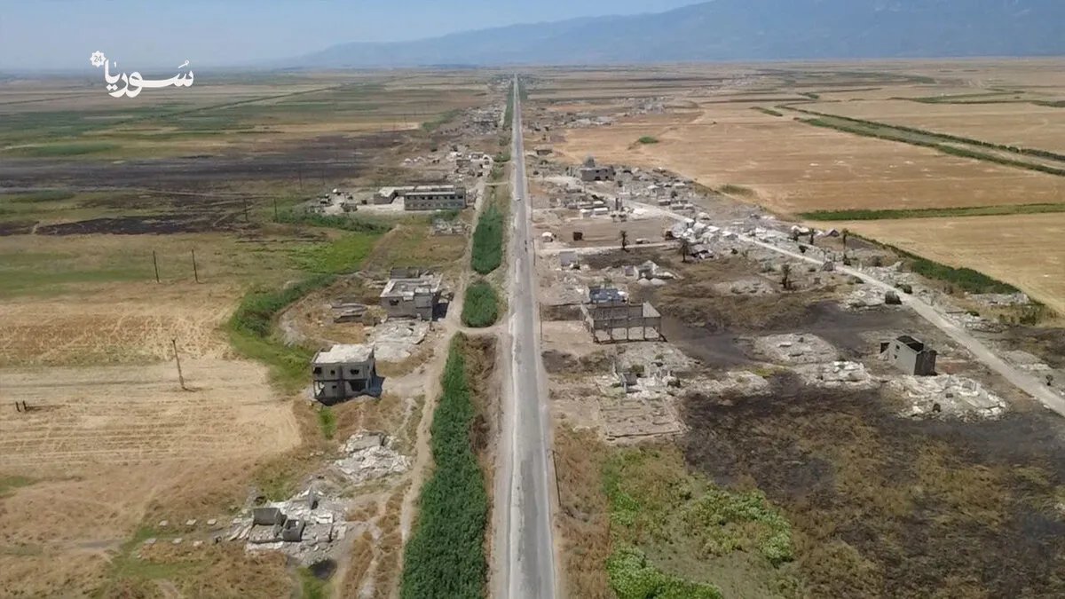 سهل الغاب يئن: الطرق المتضررة تعيق حركة المدنيين والإسعاف وتزيد المعاناة